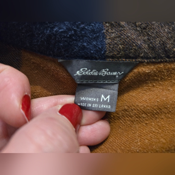 Eddie Bauer, Winter, Holiday, Plaid, Button up top. Size Med. Long Sleeved. - Picture 4 of 11